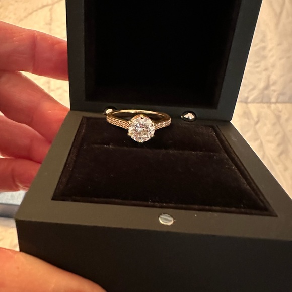 Diamond Nexus Engagement Ring - Picture 4 of 8